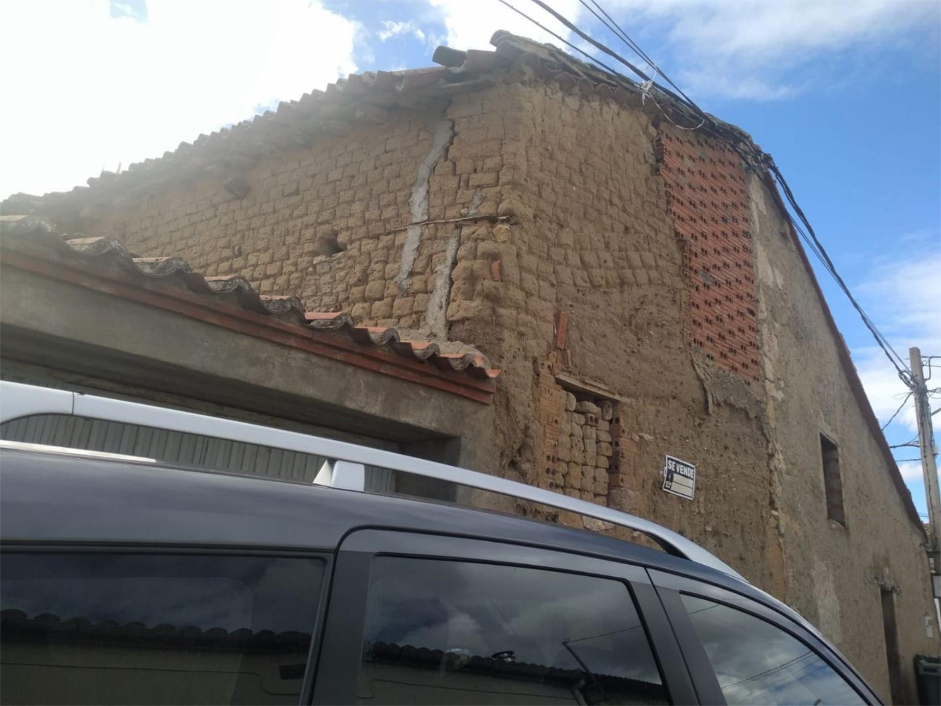 Exterior view of Single-family semi-detached for sale in Villanueva de Campeán  with Furnished