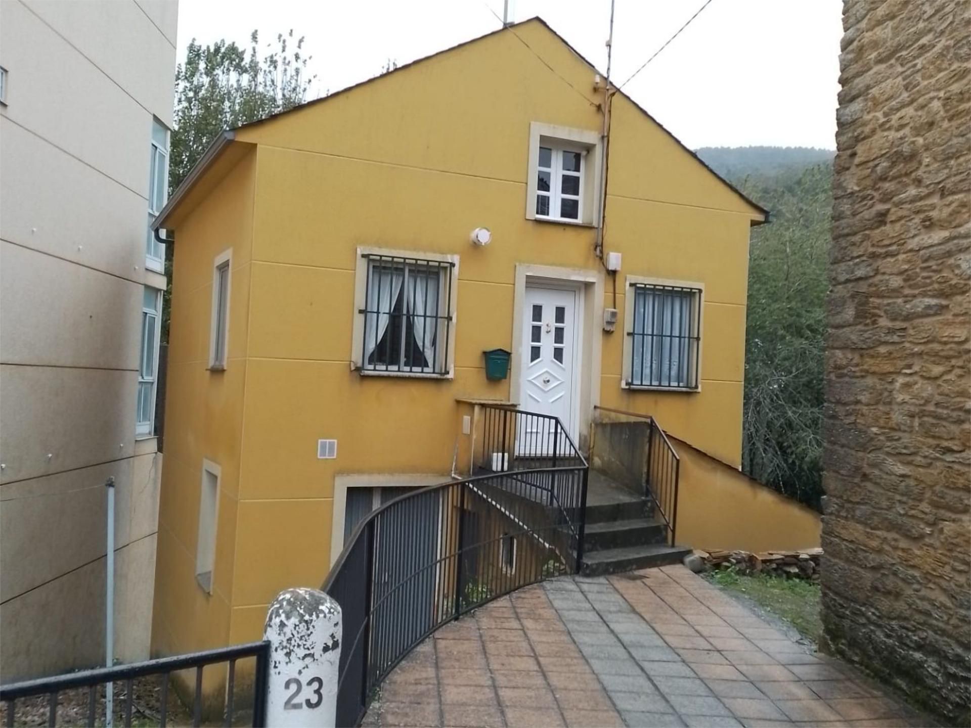 Vista exterior de Casa o xalet en venda en Pedrafita do Cebreiro amb Calefacció, Jardí privat i Traster