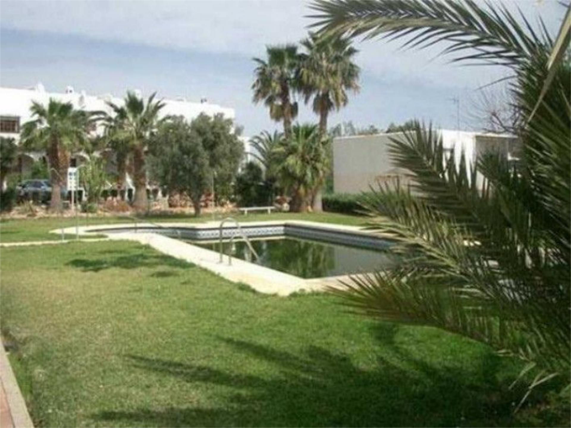 Piscina de Apartament de lloguer en Mojácar amb Aire condicionat, Calefacció i Jardí privat