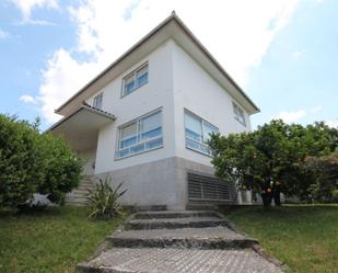 Vista exterior de Casa o xalet en venda en Tui amb Terrassa i Balcó