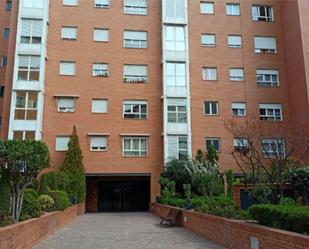 Exterior view of Flat for sale in  Madrid Capital  with Air Conditioner and Swimming Pool