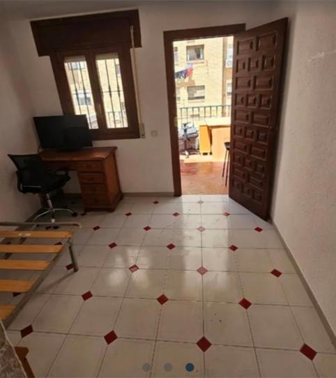 Foto 2 de Planta baixa per a compartir a Calle Antonio Atienza, 9, Ciudad Jardín - Tagarete - El Zapillo, Almería