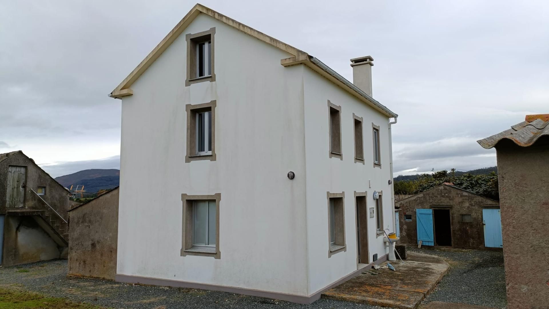Vista exterior de Casa o xalet en venda en Ortigueira amb Jardí privat, Traster i Moblat
