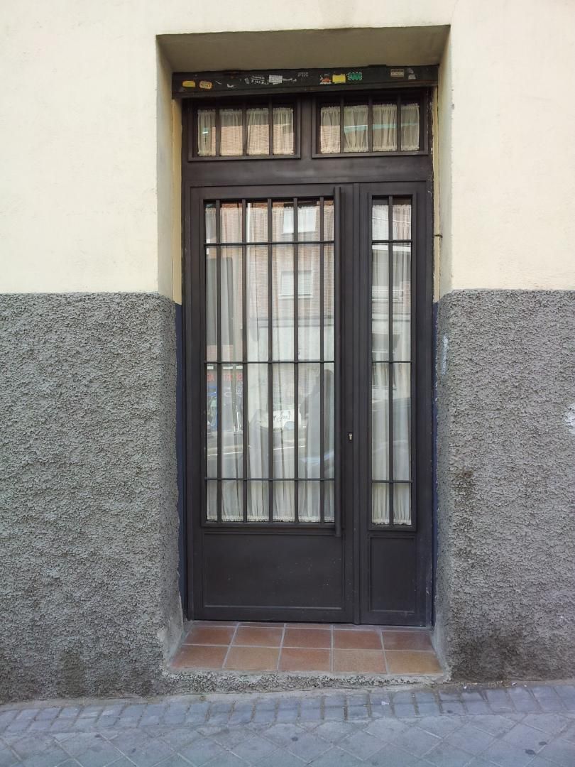 Exterior view of Premises for sale in  Madrid Capital  with Heating