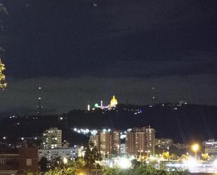 Vista exterior de Pis en venda en  Barcelona Capital amb Traster, Moblat i Aparcament comunitari