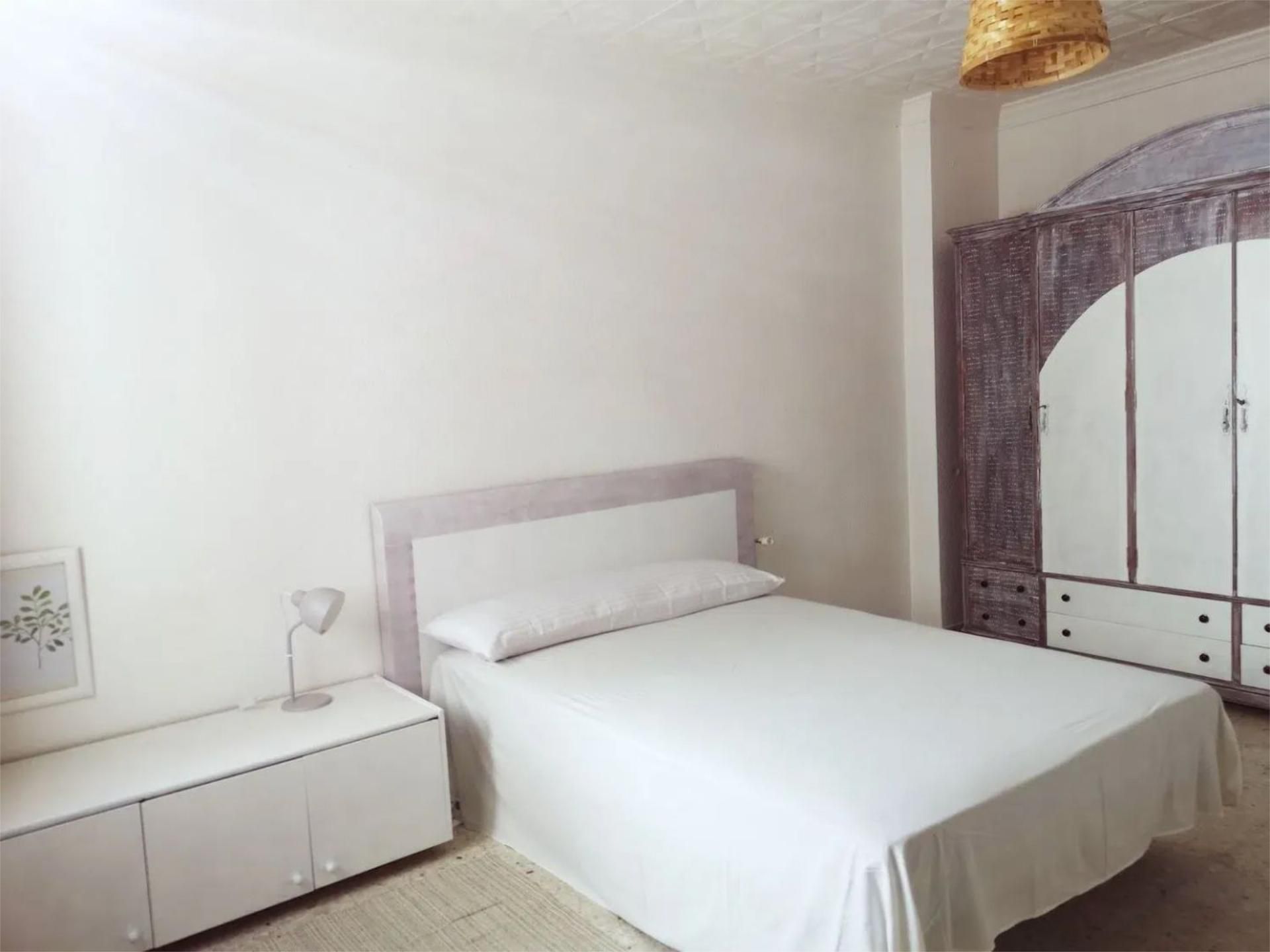 Bedroom of Flat to share in Amposta  with Furnished