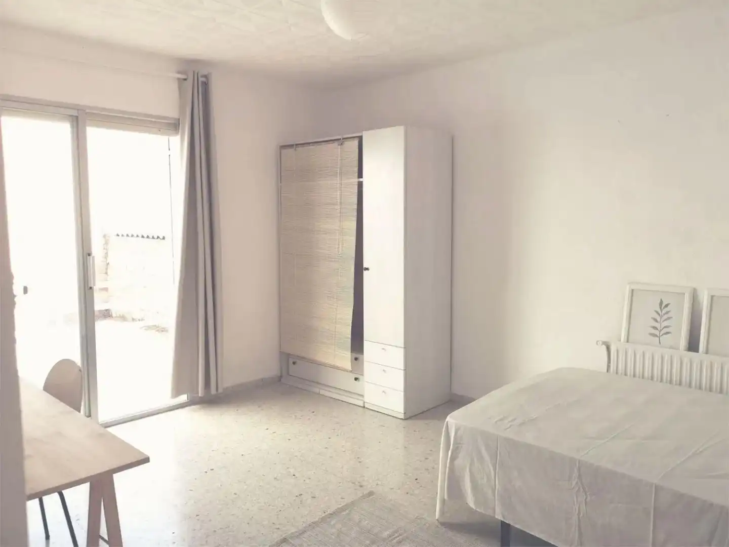 Zimmer in Carrer Canàries, 27, Valletes - Xiribecs Schlafzimmer von Wohnung zur untervermieten in Amposta mit Möbliert