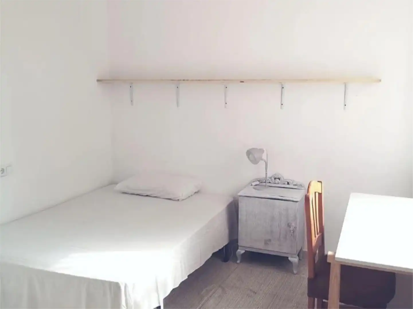 Zimmer in Carrer Canàries, 27, Valletes - Xiribecs Schlafzimmer von Wohnung zur untervermieten in Amposta mit Möbliert