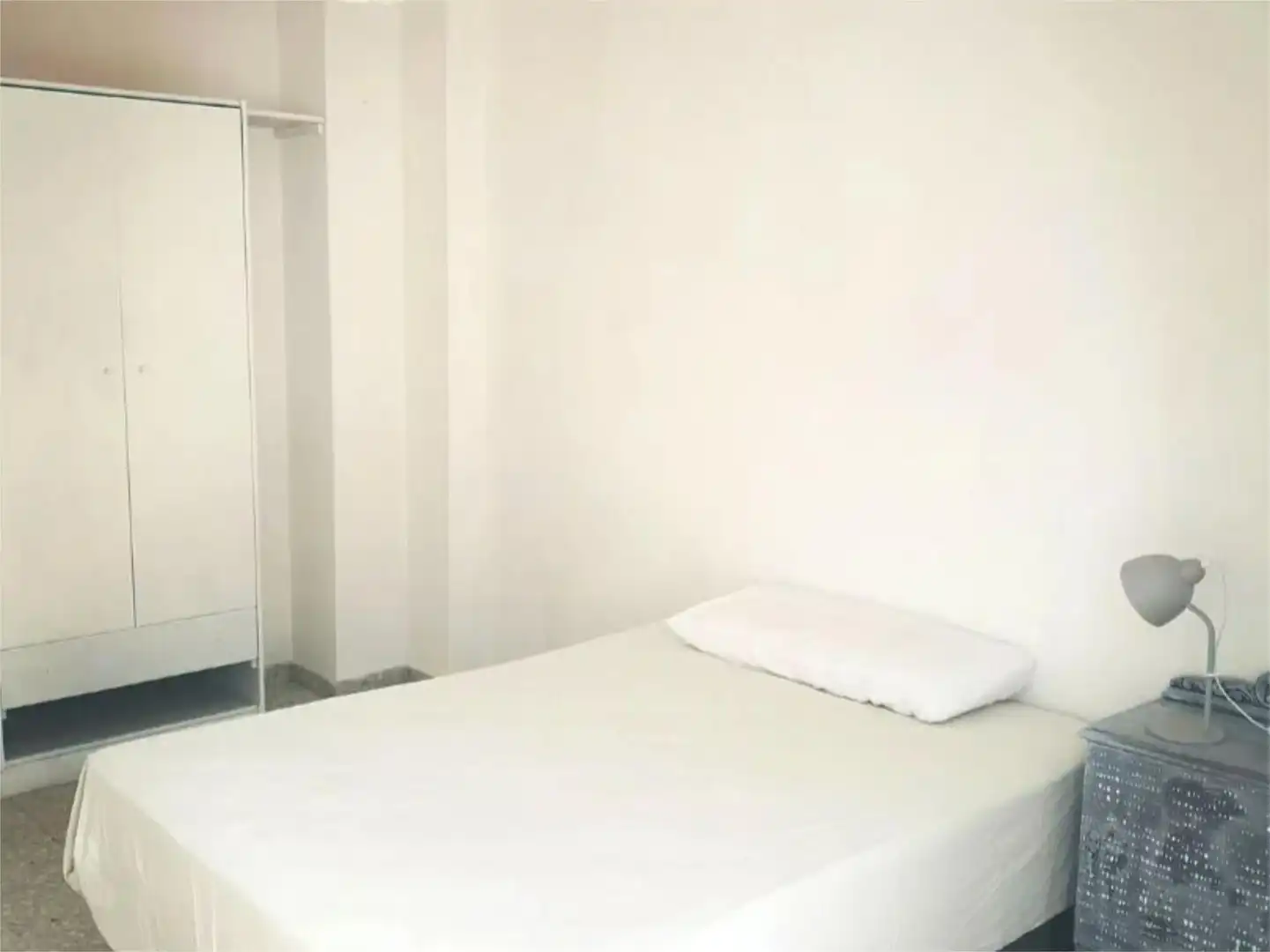 Zimmer in Carrer Canàries, 27, Valletes - Xiribecs Schlafzimmer von Wohnung zur untervermieten in Amposta mit Möbliert