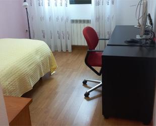 Bedroom of Flat to share in Cuenca Capital  with Heating and Furnished