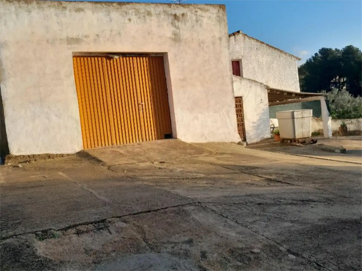 Vista exterior de No Urbanitzable en venda en Tivissa