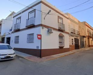 Exterior view of Single-family semi-detached for sale in Morón de la Frontera  with Air Conditioner, Heating and Terrace