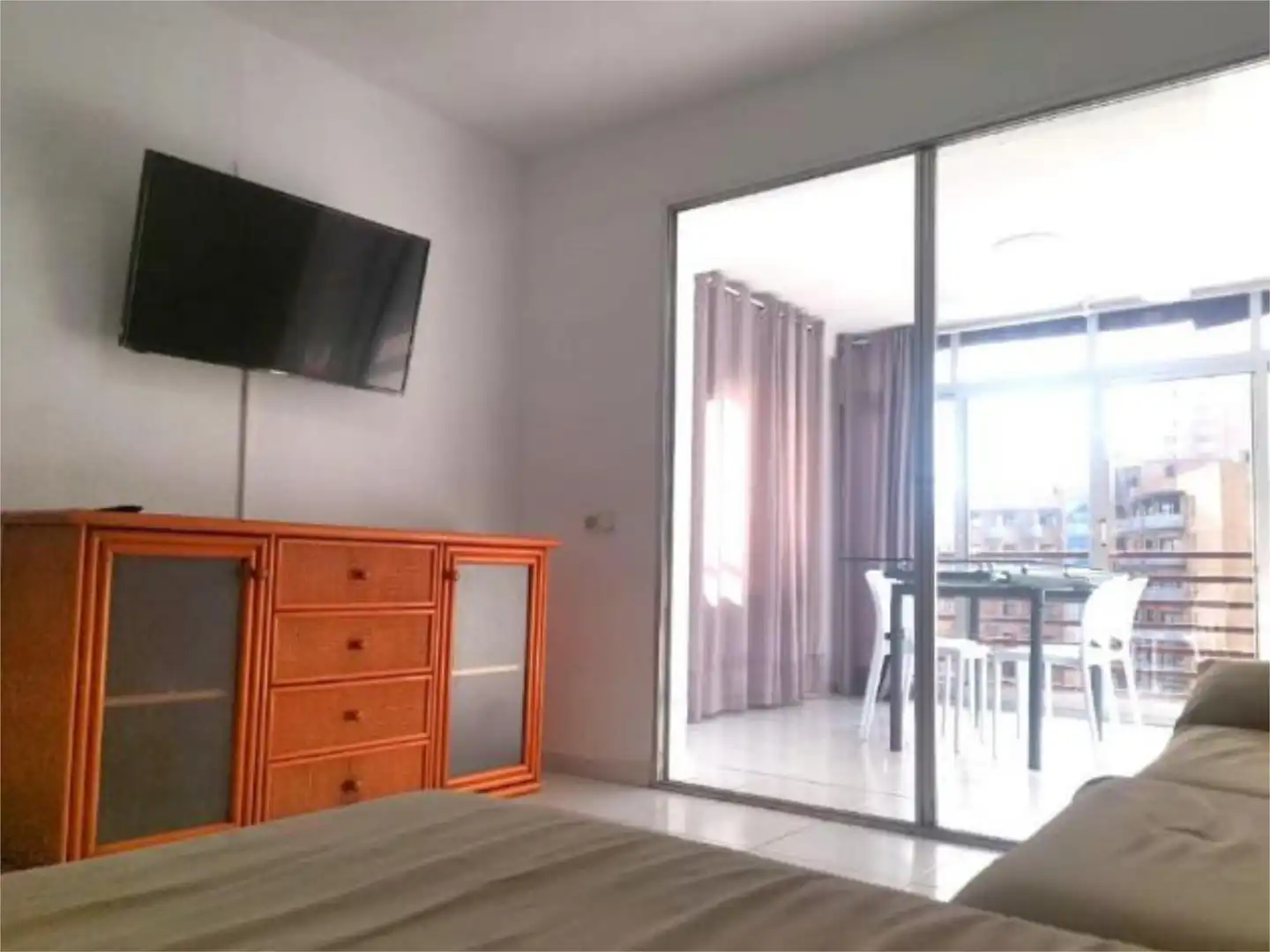 Flat for rent in Calle Kennedy, 5, Levante Alto Bedroom of Flat for rent in Benidorm with Air Conditioner, Heating and Private garden
