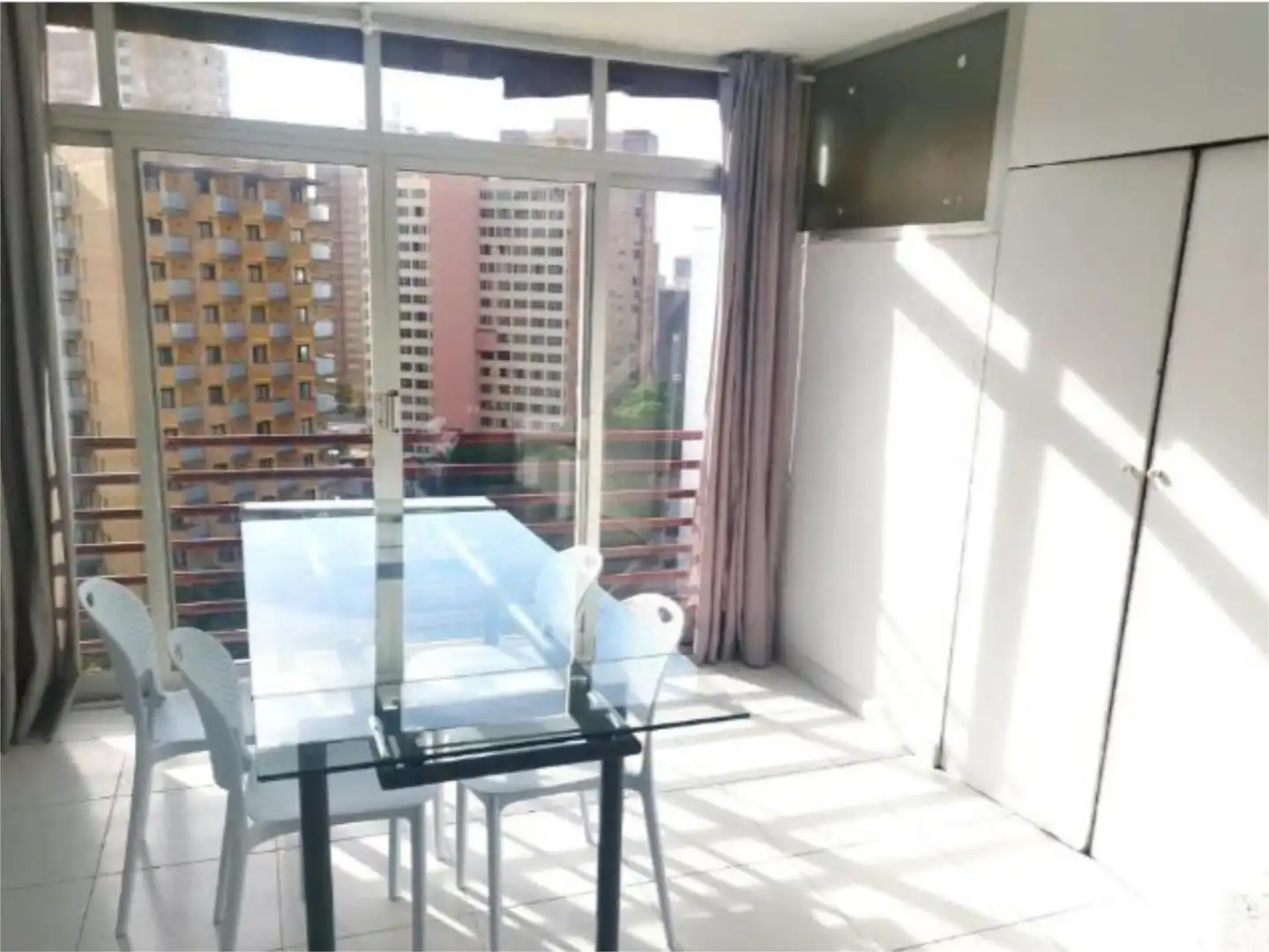 Flat for rent in Calle Kennedy, 5, Levante Alto Balcony of Flat for rent in Benidorm with Air Conditioner, Heating and Private garden