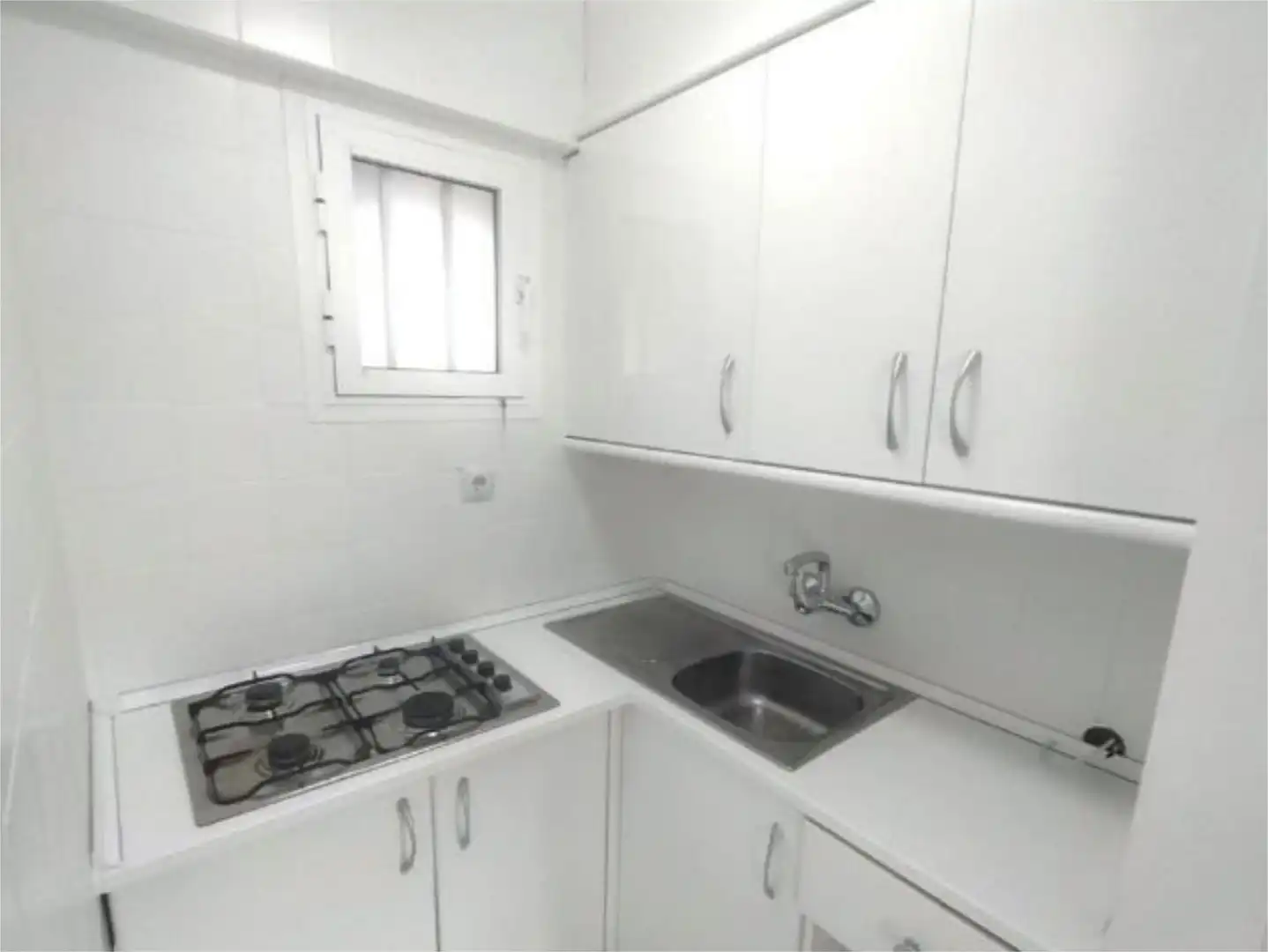 Flat for rent in Calle Kennedy, 5, Levante Alto Kitchen of Flat for rent in Benidorm with Air Conditioner, Heating and Private garden