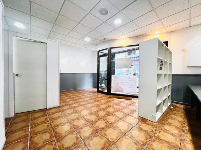 Local comercial en Alquiler en Carrer Magí Morera, 15 en Mariola