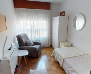 Bedroom of Flat to share in Burgos Capital