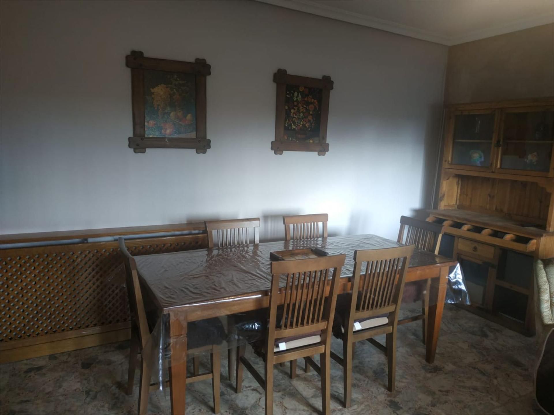 Menjador de Casa o xalet de lloguer en Curiel de Duero amb Calefacció i Moblat