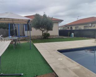 Swimming pool of House or chalet for sale in El Casar de Escalona  with Air Conditioner and Swimming Pool