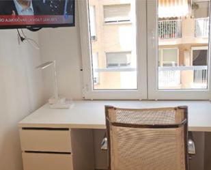 Bedroom of Flat to share in  Valencia Capital