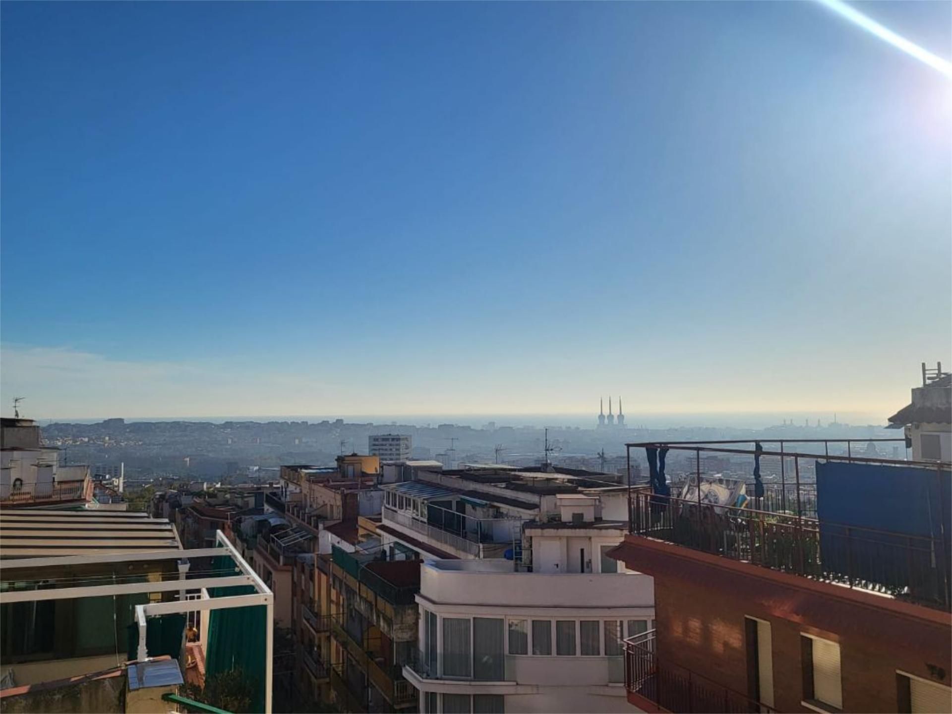 Vista exterior de Pis en venda en  Barcelona Capital amb Aire condicionat i Terrassa