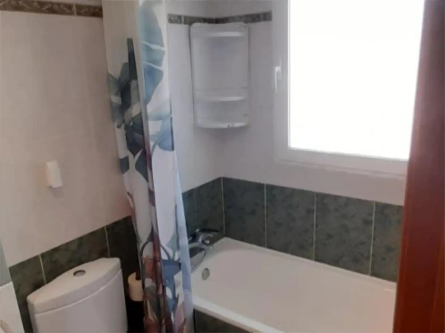 Bathroom of Flat for sale in  Madrid Capital  with Air Conditioner, Terrace and Balcony