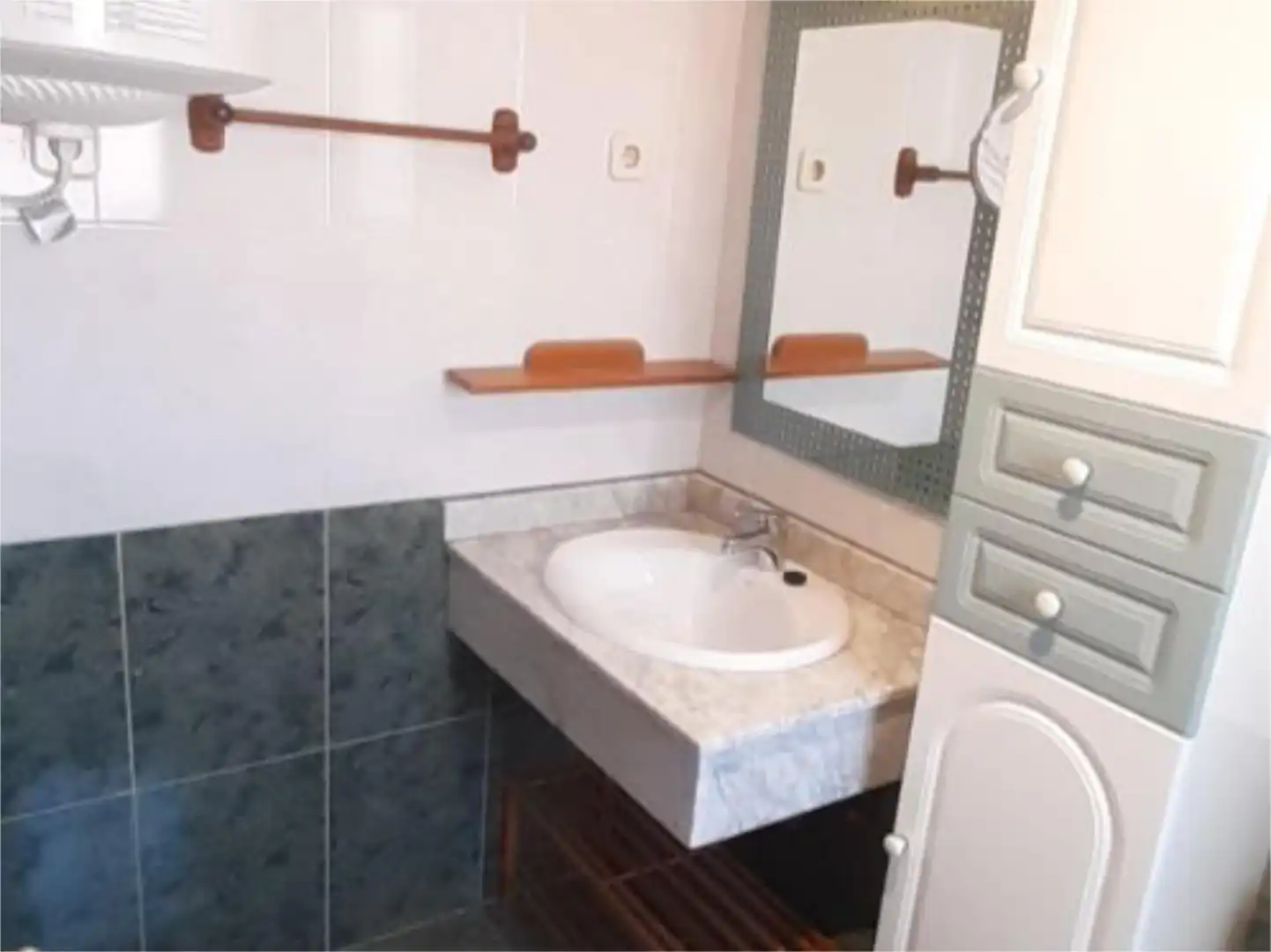 Bathroom of Flat for sale in  Madrid Capital  with Air Conditioner, Terrace and Balcony
