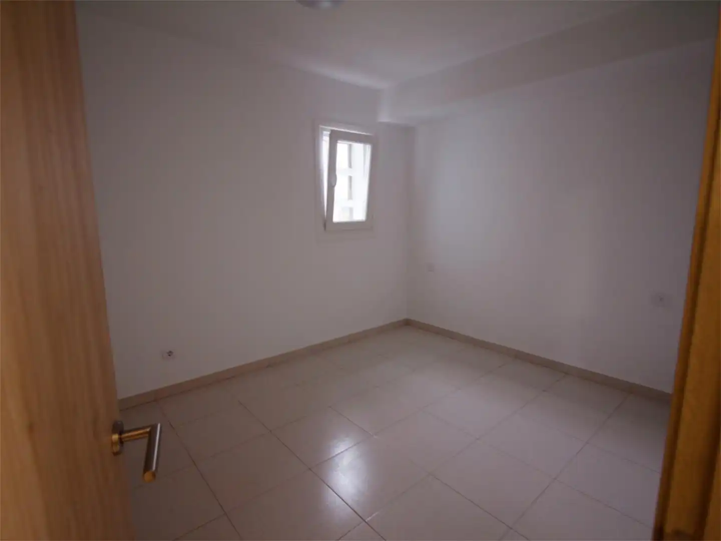 Piso en venta en Rúa da Reverencia, 33, Ordes Habitación de Piso en venta en Ordes con Terraza, Trastero y Amueblado