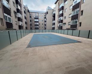 Piscina de Pis en venda en Alcalá de Henares amb Aire condicionat, Terrassa i Traster