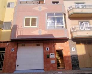 Exterior view of Single-family semi-detached for sale in Telde  with Air Conditioner, Terrace and Balcony