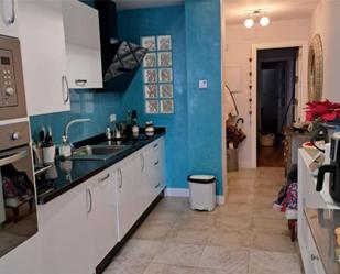 Kitchen of Flat for sale in  Sevilla Capital  with Air Conditioner, Heating and Parquet flooring