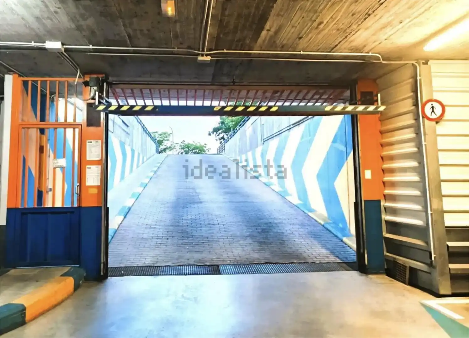 Exterior view of Garage for sale in Móstoles