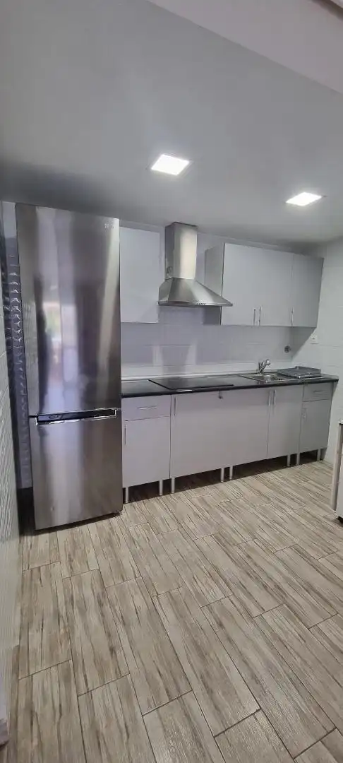 Apartments for rent in Avenida de Holanda, 26, Los Europeos