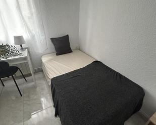 Bedroom of Flat to share in  Zaragoza Capital  with Heating, Furnished and Oven