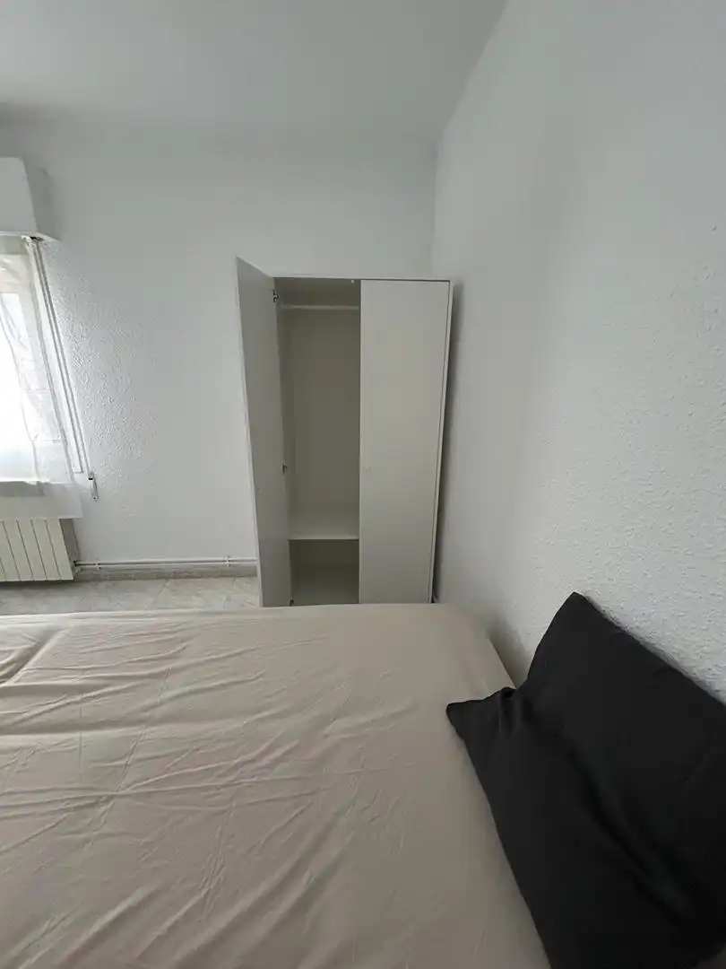 Habitación de Piso para compartir en Zaragoza con Calefacción, Amueblado y Horno
