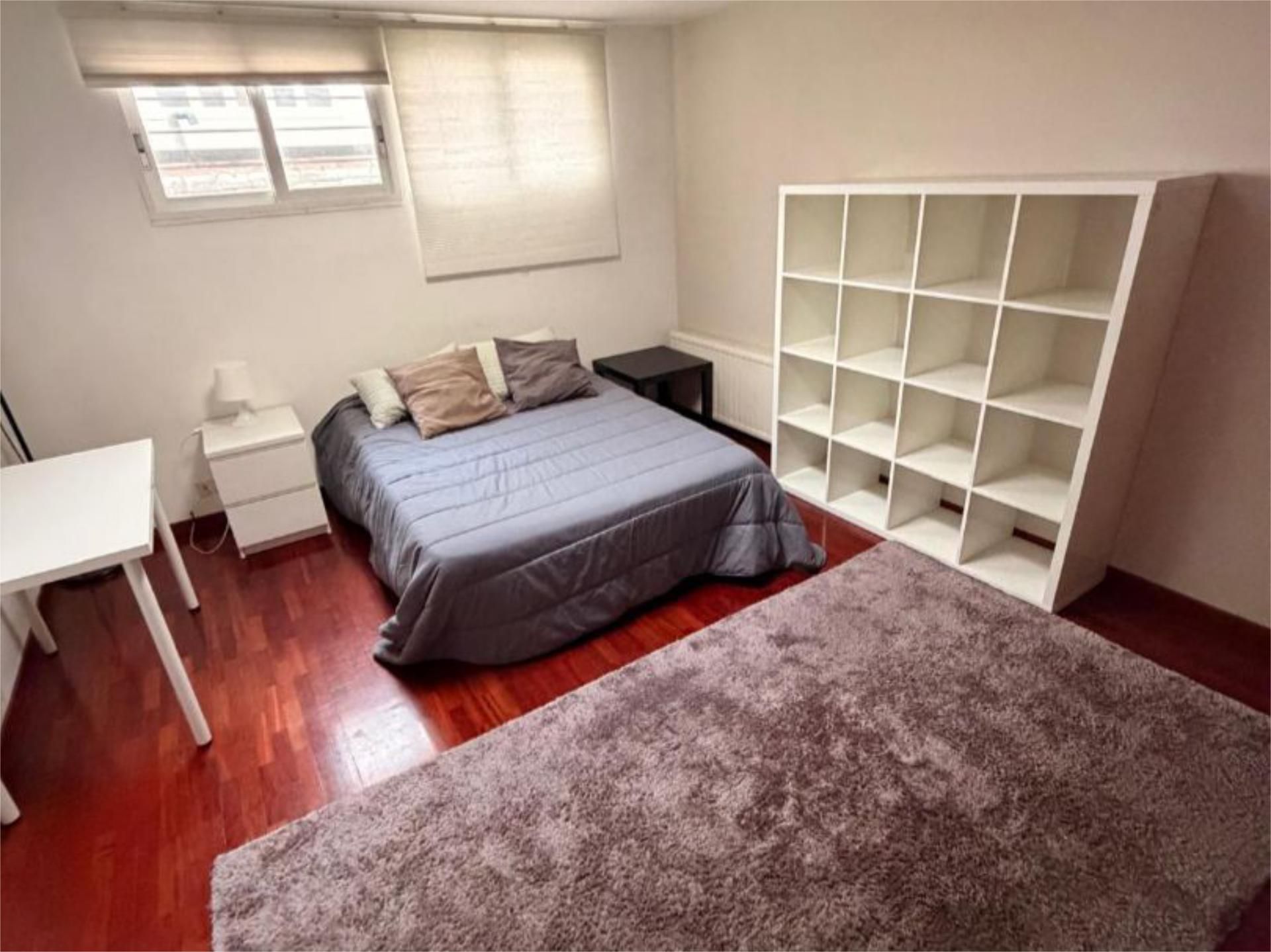 Bedroom of Flat to share in Lugo Capital  with Heating, Parquet flooring and Furnished