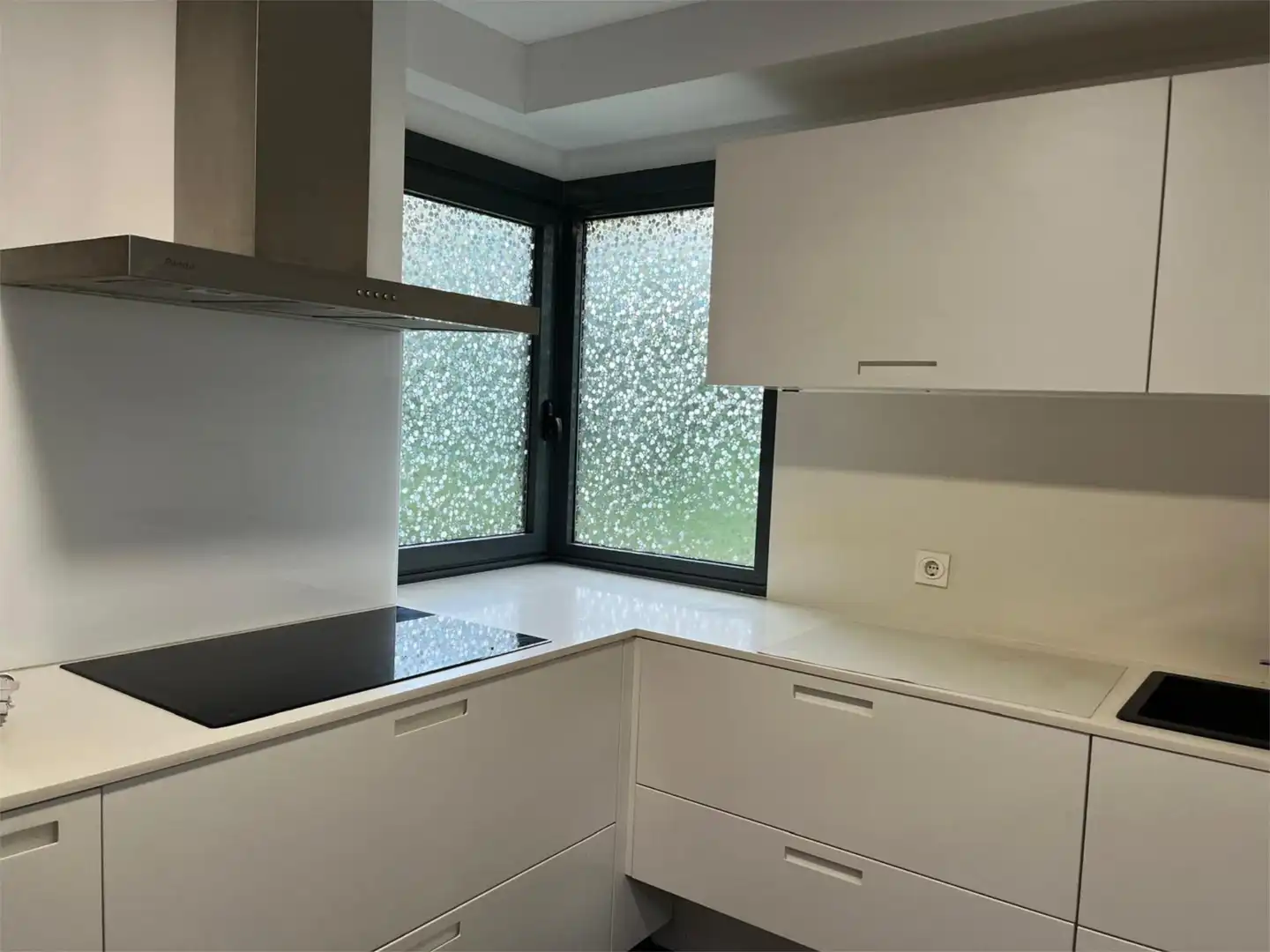 Cocina de Casa o chalet de alquiler en Santiago de Compostela  con Calefacción, Jardín privado y Parquet