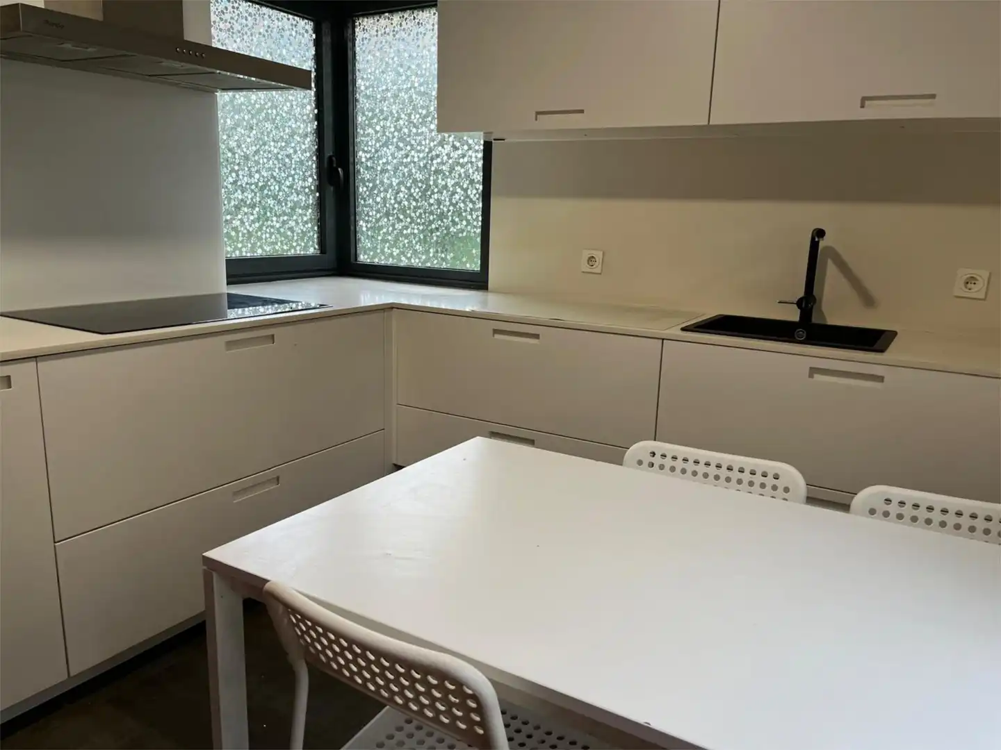 Cocina de Casa o chalet de alquiler en Santiago de Compostela  con Calefacción, Jardín privado y Parquet