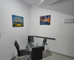 Menjador de Apartament de lloguer en Torremolinos amb Aire condicionat, Calefacció i Moblat