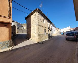 Außenansicht von Einfamilien-Reihenhaus zum verkauf in Carboneras de Guadazaón mit Balkon