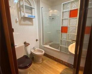 Bathroom of Flat to rent in Ciudad Real Capital  with Terrace and Swimming Pool