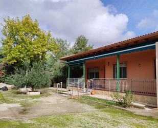 Vista exterior de Casa o xalet en venda en El Álamo amb Terrassa i Balcó