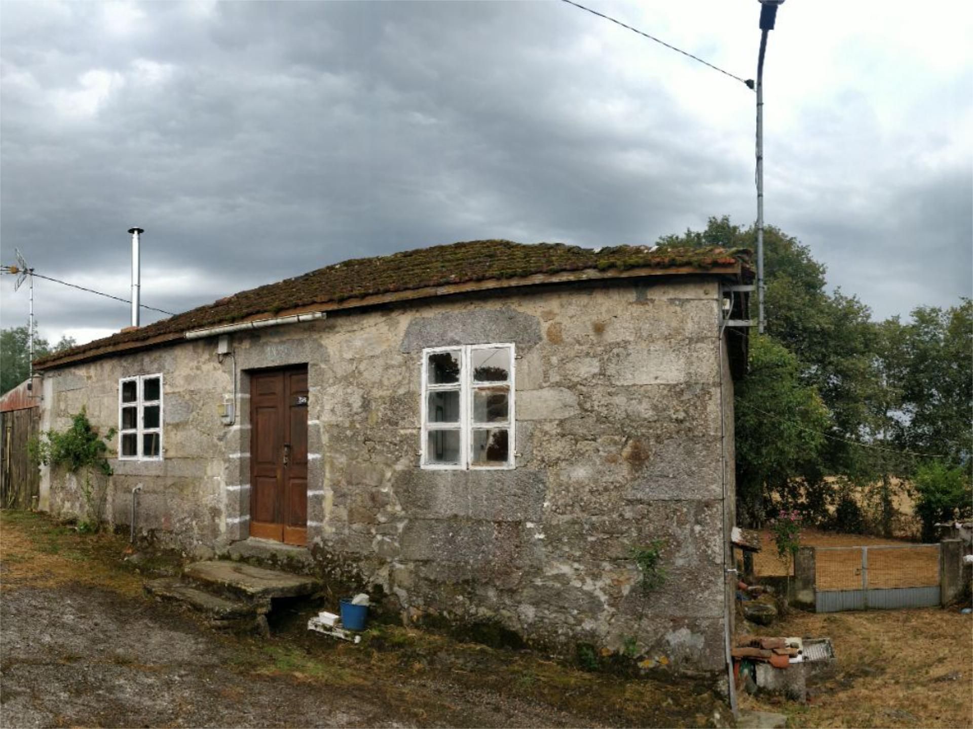 Vista exterior de Finca rústica en venda en Monforte de Lemos amb Jardí privat