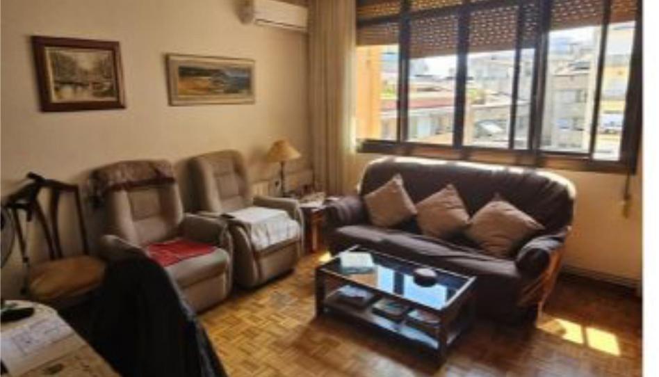 Piso en venta en Avinguda de la Mancomunitat, 45, Molins de Rei, Barcelona - imagen 1 Foto 1 de Piso en venta en Avinguda de la Mancomunitat, 45, Molins de Rei, Barcelona
