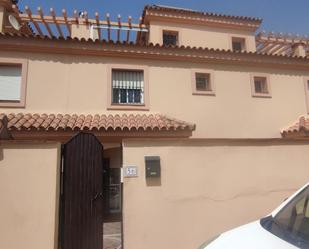 Exterior view of Single-family semi-detached to rent in Algeciras  with Air Conditioner, Heating and Terrace