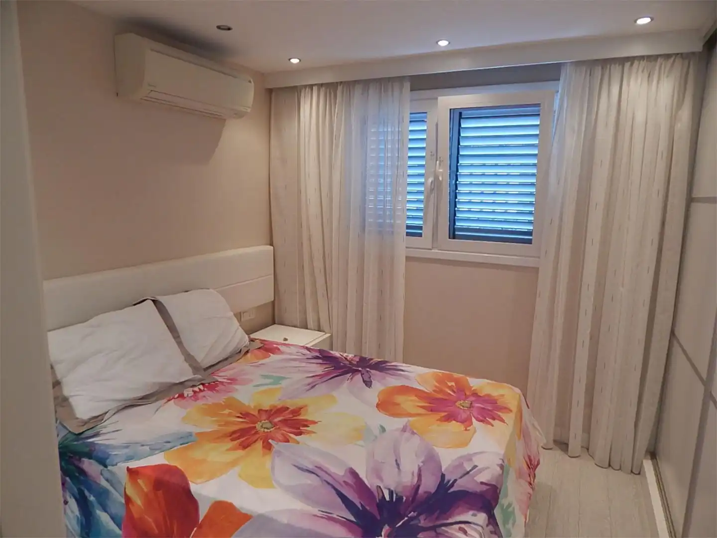 Detached homes for sale in Urbanizacion Lagunamar, 2, Bajamar Bedroom of Detached homes for sale in San Cristóbal de la Laguna with Private garden, Storage room and Video intercom
