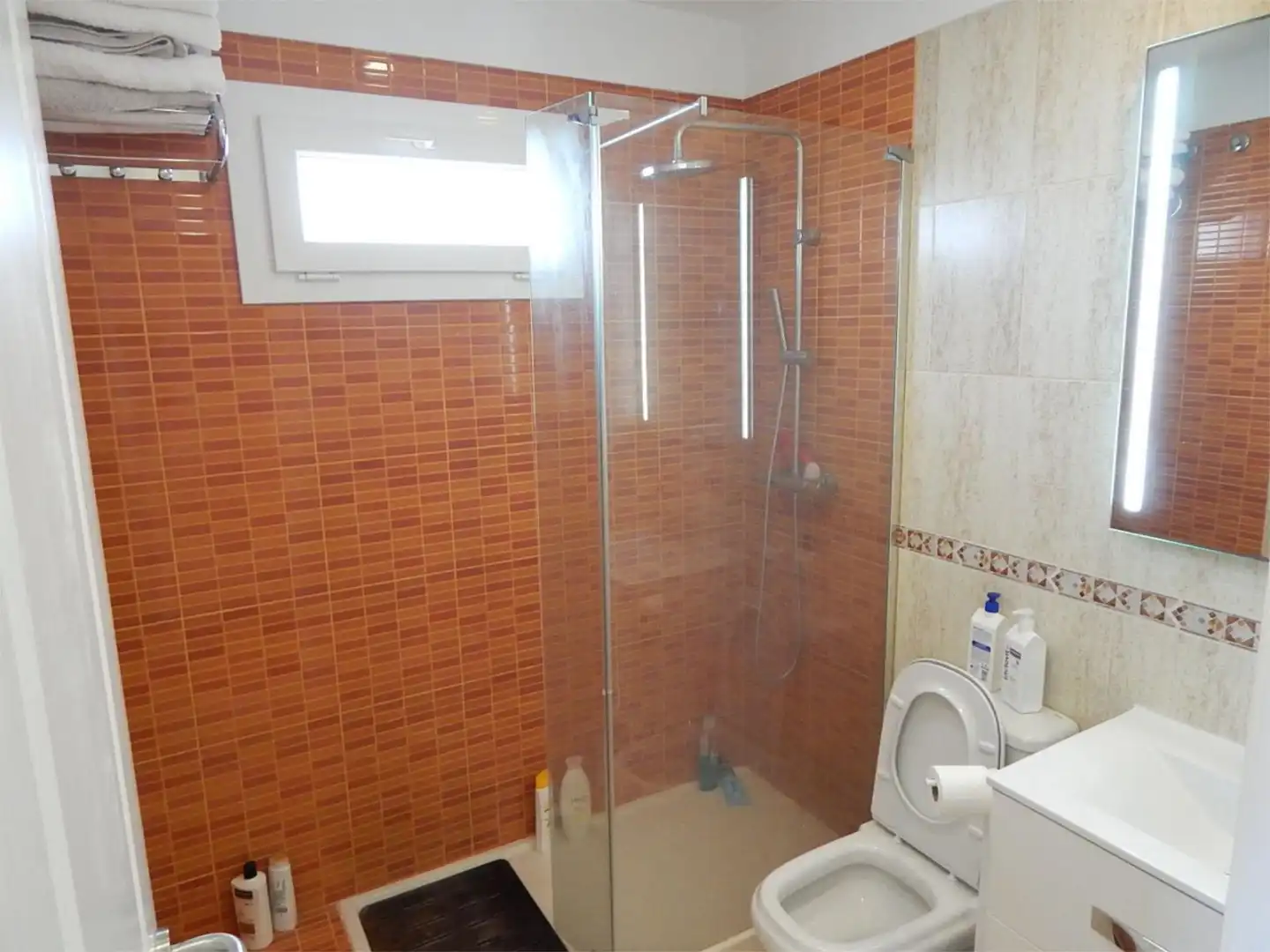 Detached homes for sale in Urbanizacion Lagunamar, 2, Bajamar Bathroom of Detached homes for sale in San Cristóbal de la Laguna with Private garden, Storage room and Video intercom