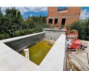 Piscina de Casa o xalet en venda en Sigüenza amb Jardí privat, Traster i Piscina