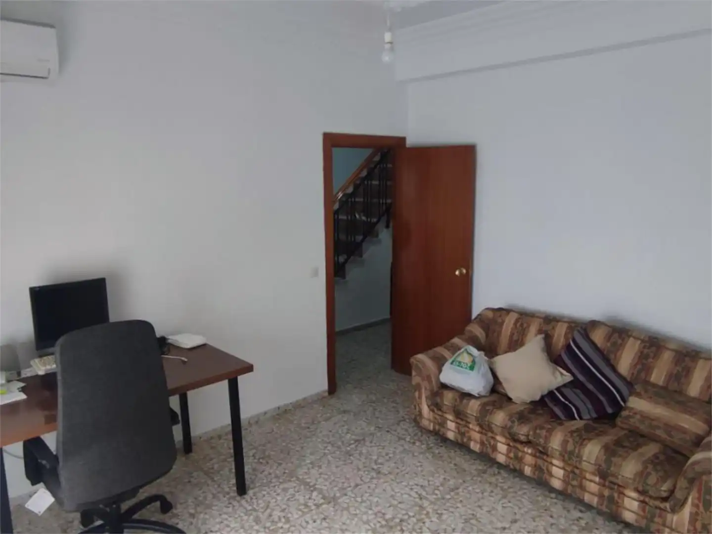 Pis en venda a Calle Pablo de Olavide, 11, San Sebastián de los Ballesteros Sala d'estar de Pis en venda en San Sebastián de los Ballesteros amb Aire condicionat, Calefacció i Terrassa