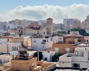 Vista exterior de Àtic en venda en  Almería Capital amb Terrassa